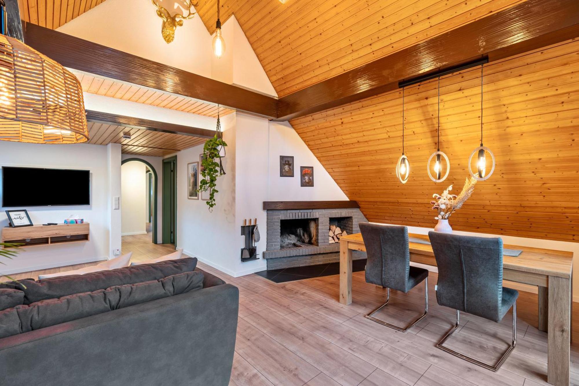 Goldener Hirsch Apartment ลาร์ ภายนอก รูปภาพ
